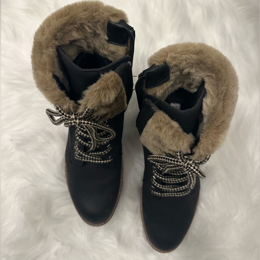 Winter bouts, stylish, minimal wear, great condition.